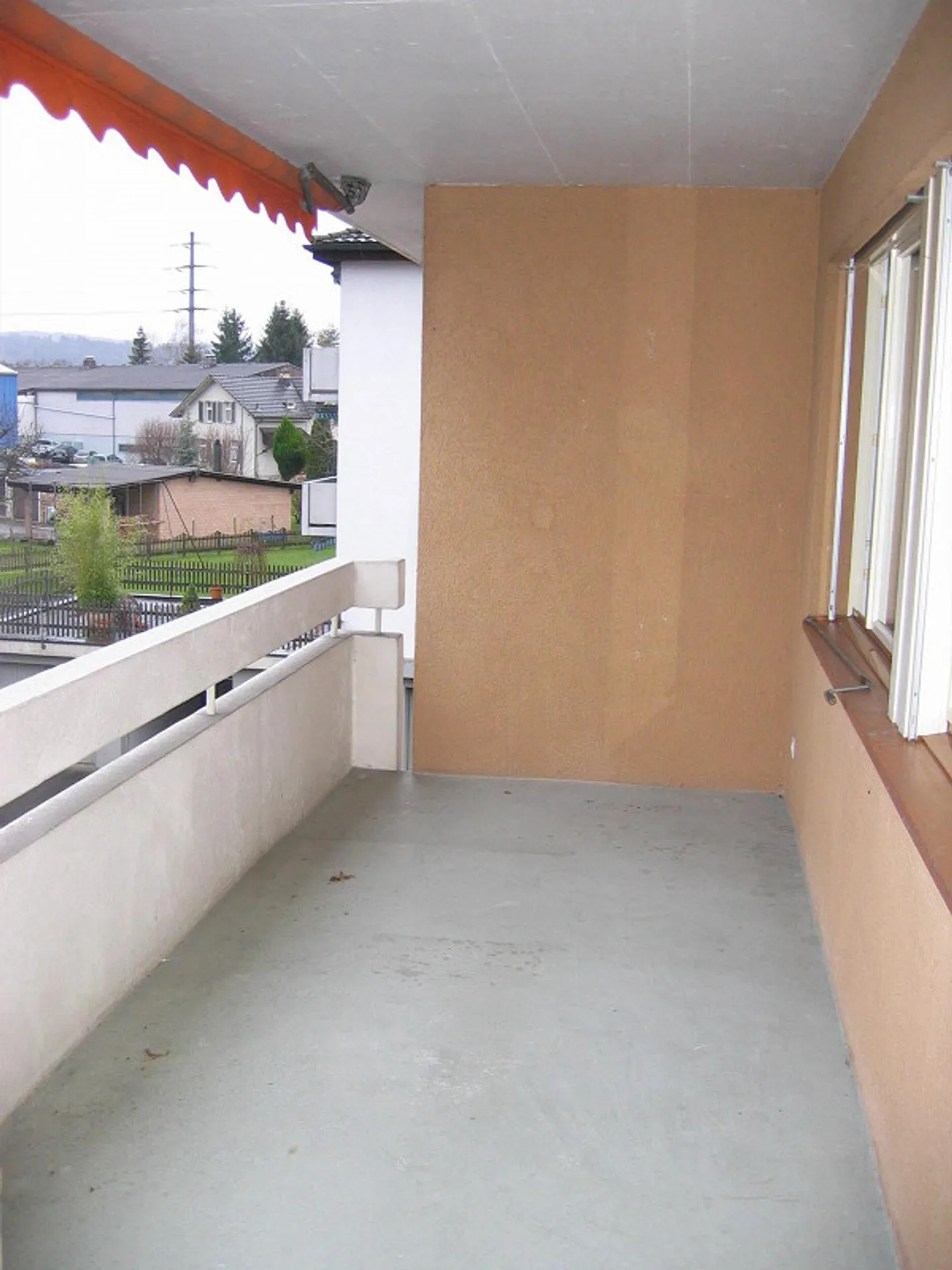 Cozy 4-room apartment with beautiful garden share - Photo 9 of 10