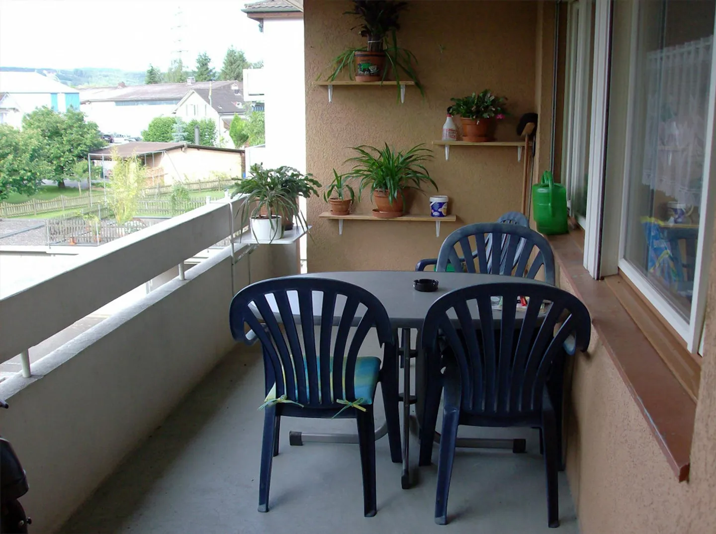 Cozy 4-room apartment with beautiful garden share - Photo 8 of 10
