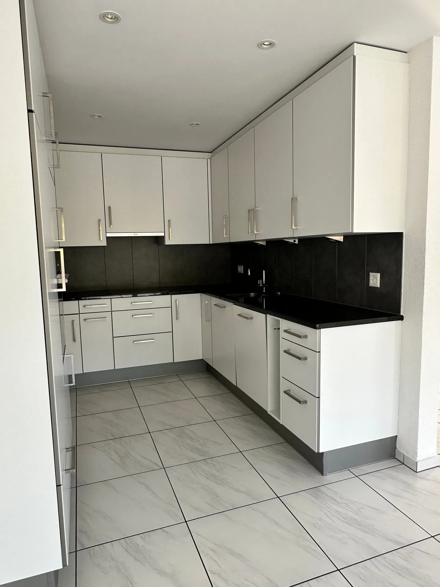 4.5 Room Ground Floor Apartment - Photo 2 of 8