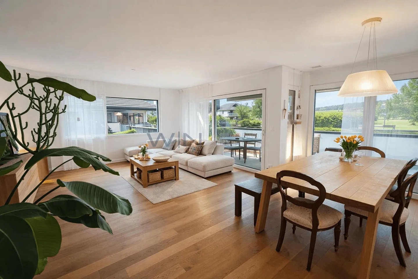 Charmante maison au bord du lac - Photo 1 sur 8