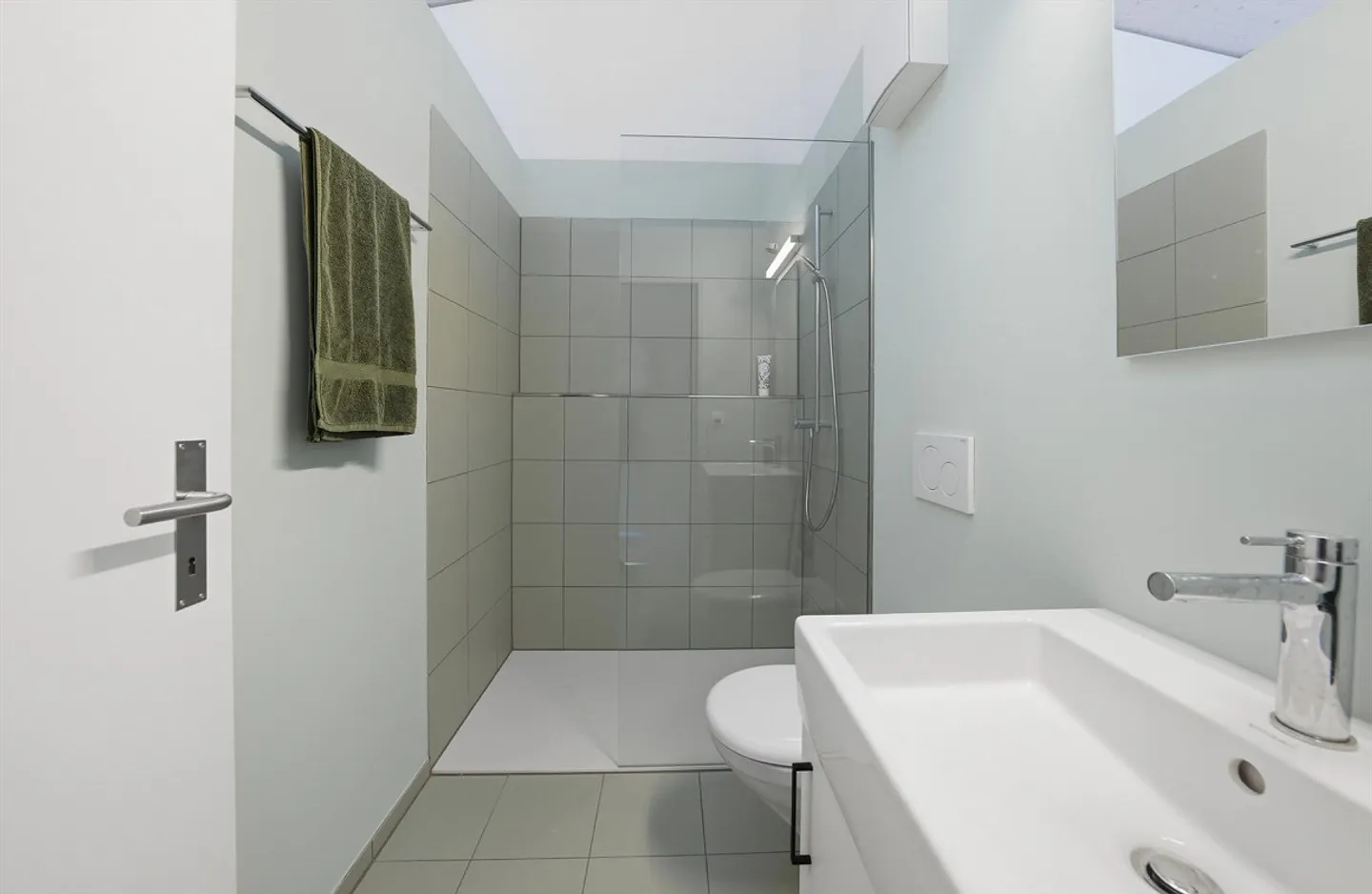 Furnished Design Studio with Sauna, Guest Room & Mobility Car - Photo 14 of 18