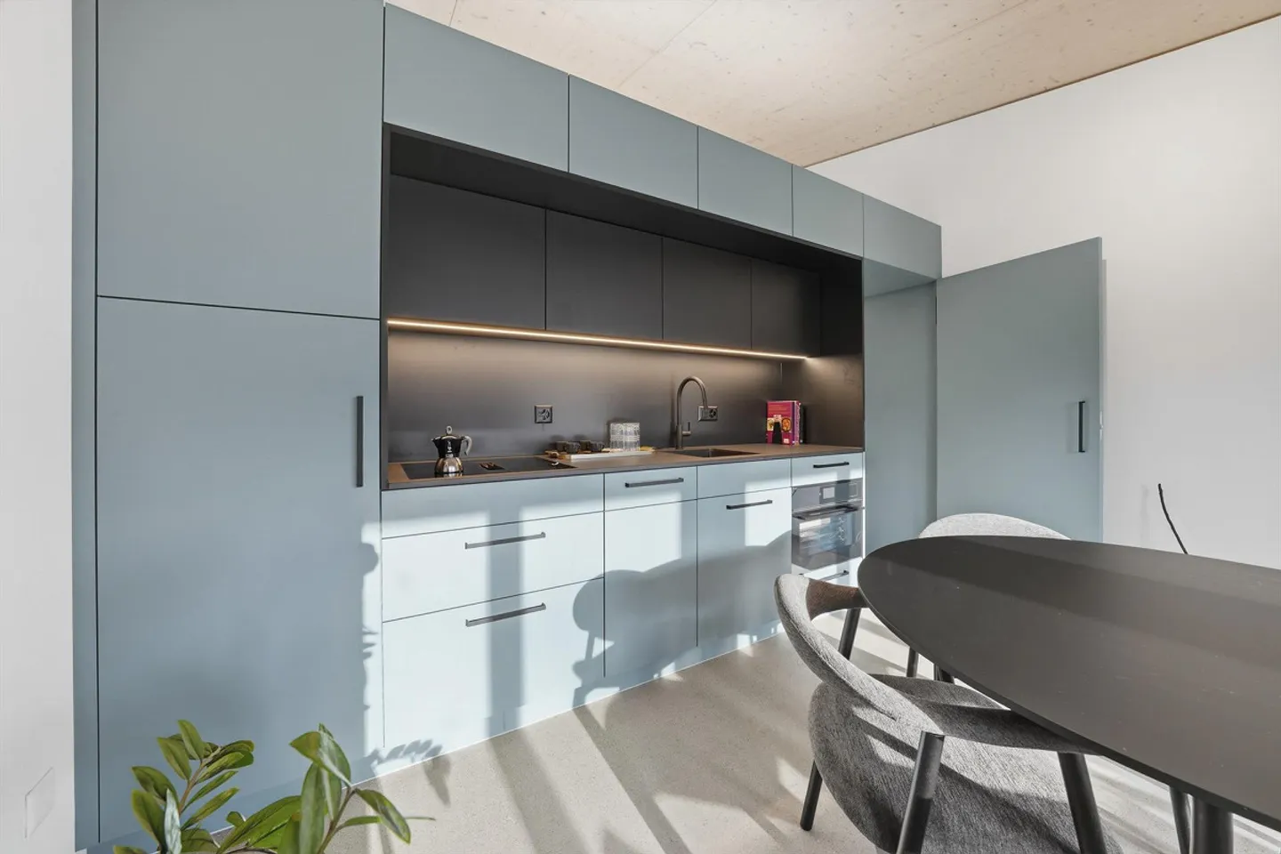 Furnished Design Studio with Sauna, Guest Room & Mobility Car - Photo 7 of 18