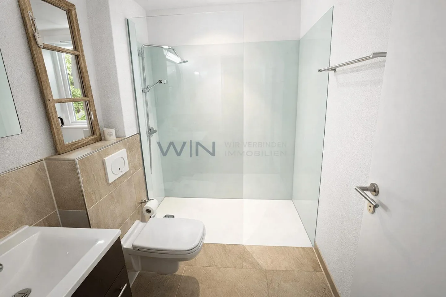 Charmante maison au bord du lac - Photo 4 sur 8