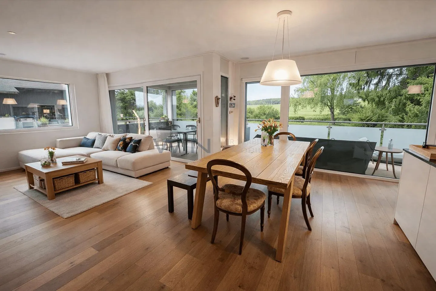 Charmante maison au bord du lac - Photo 6 sur 8