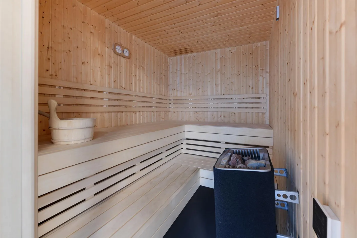 Furnished Design Studio with Sauna, Guest Room & Mobility Car - Photo 16 of 18