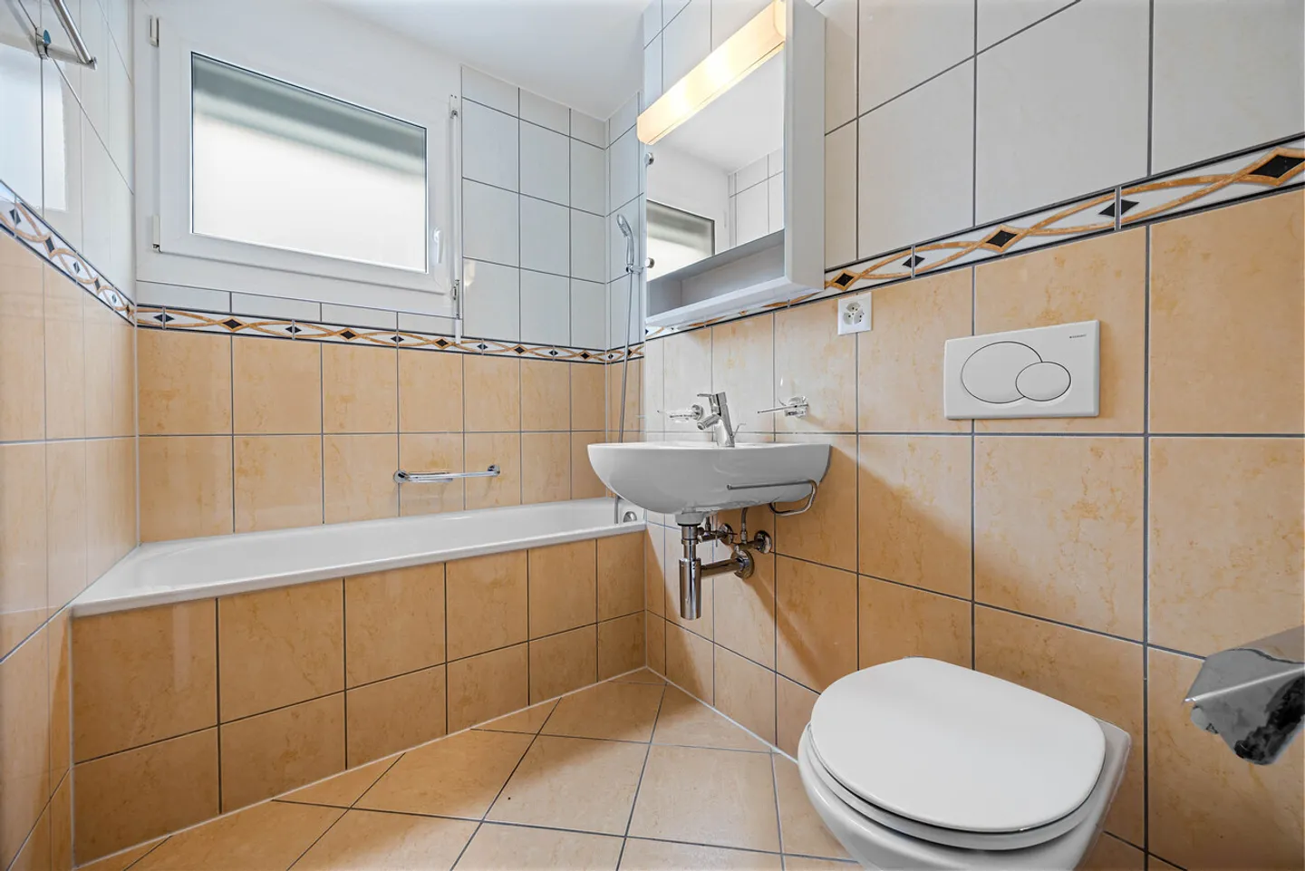 Appartement lumineux avec jardin - Photo 7 sur 10