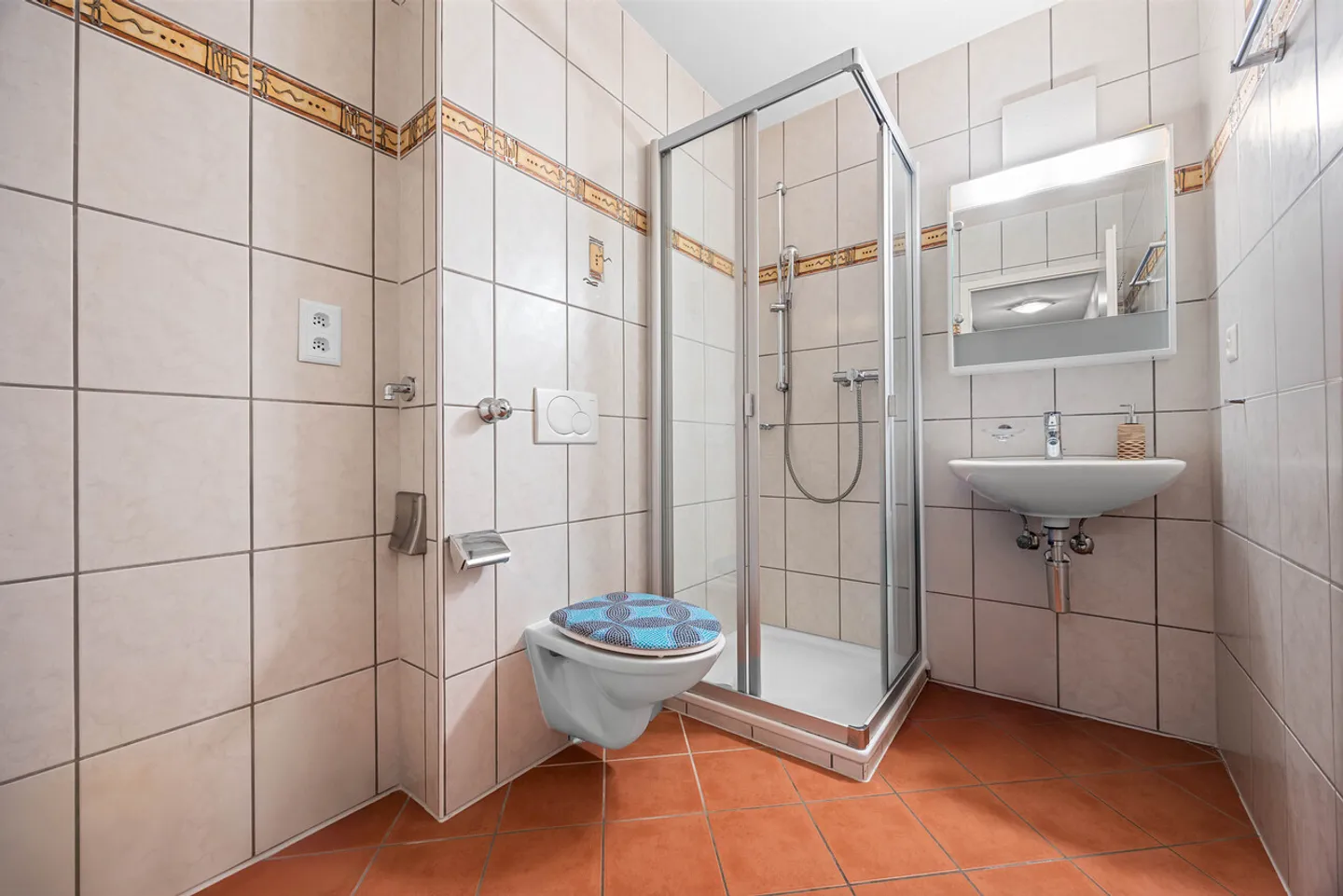 Appartement lumineux avec jardin - Photo 8 sur 10