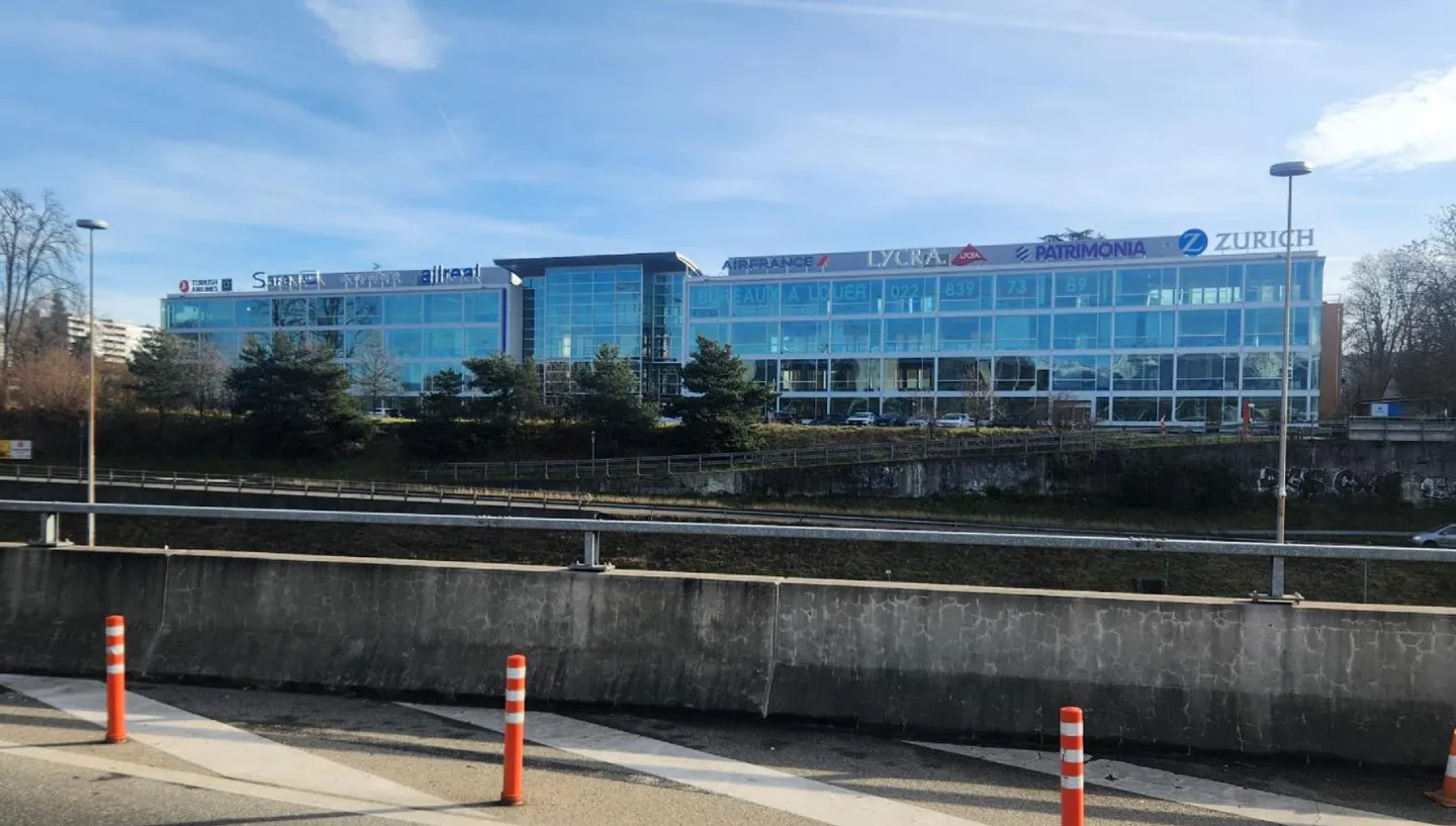 Bureau Moderne à Grand-Saconnex - Photo 1 sur 5