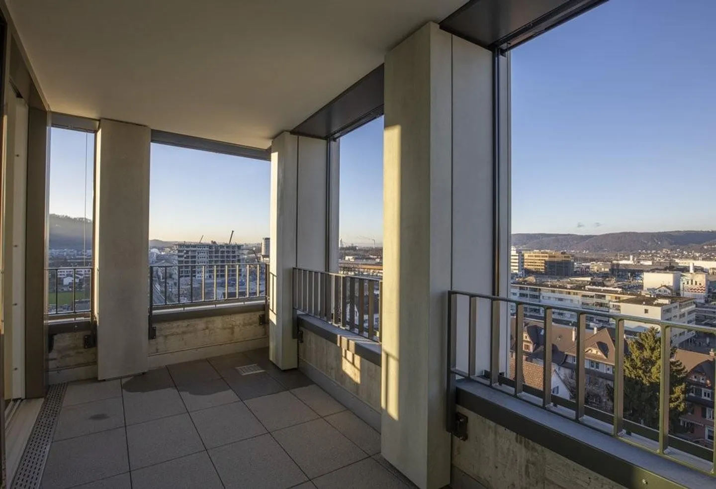 Modern apartment with its own laundry room in the village center of Pratteln - Photo 9 of 9