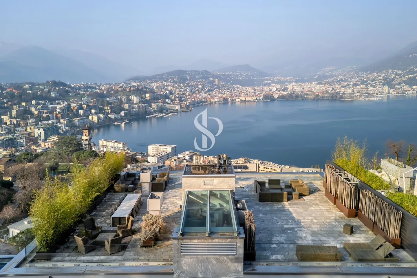 Penthouse di Lusso con Vista Lago - Foto 17 di 17