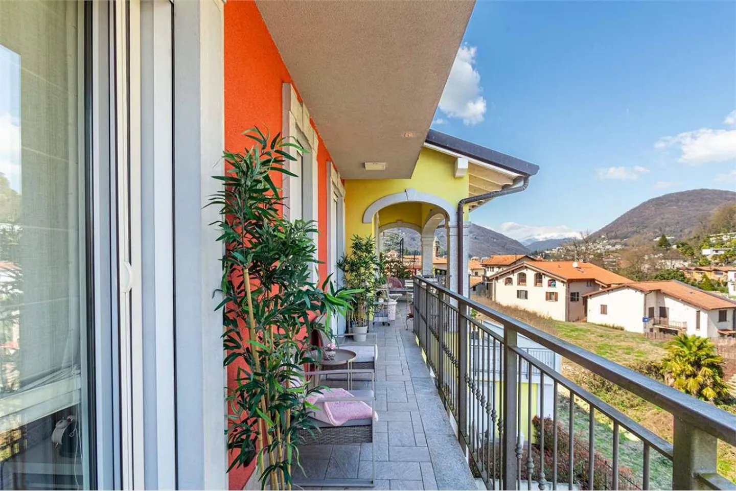 Appartamento di lusso sul lago - Foto 2 di 13