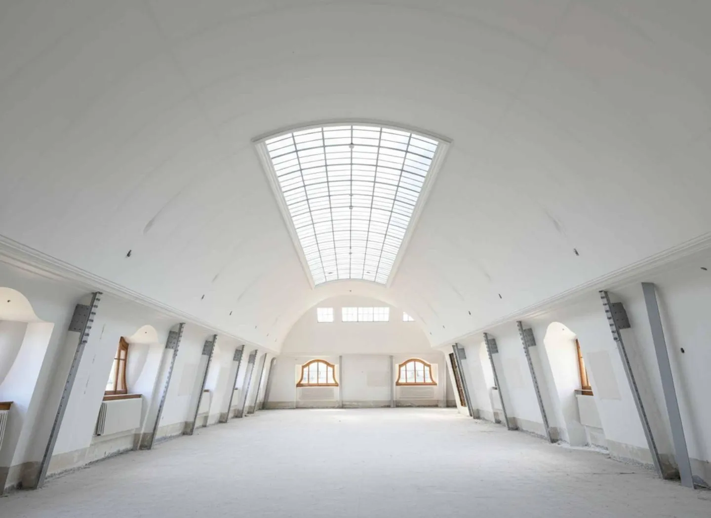 Magnificent Space in the City Center - Photo 2 of 4
