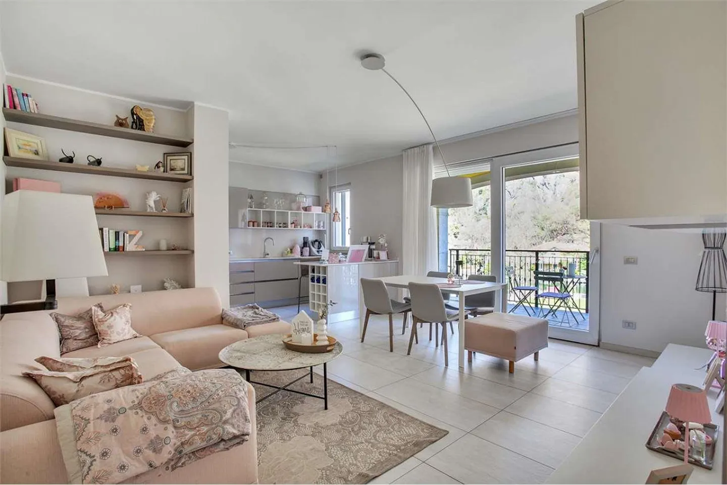 Appartamento di lusso sul lago - Foto 6 di 13
