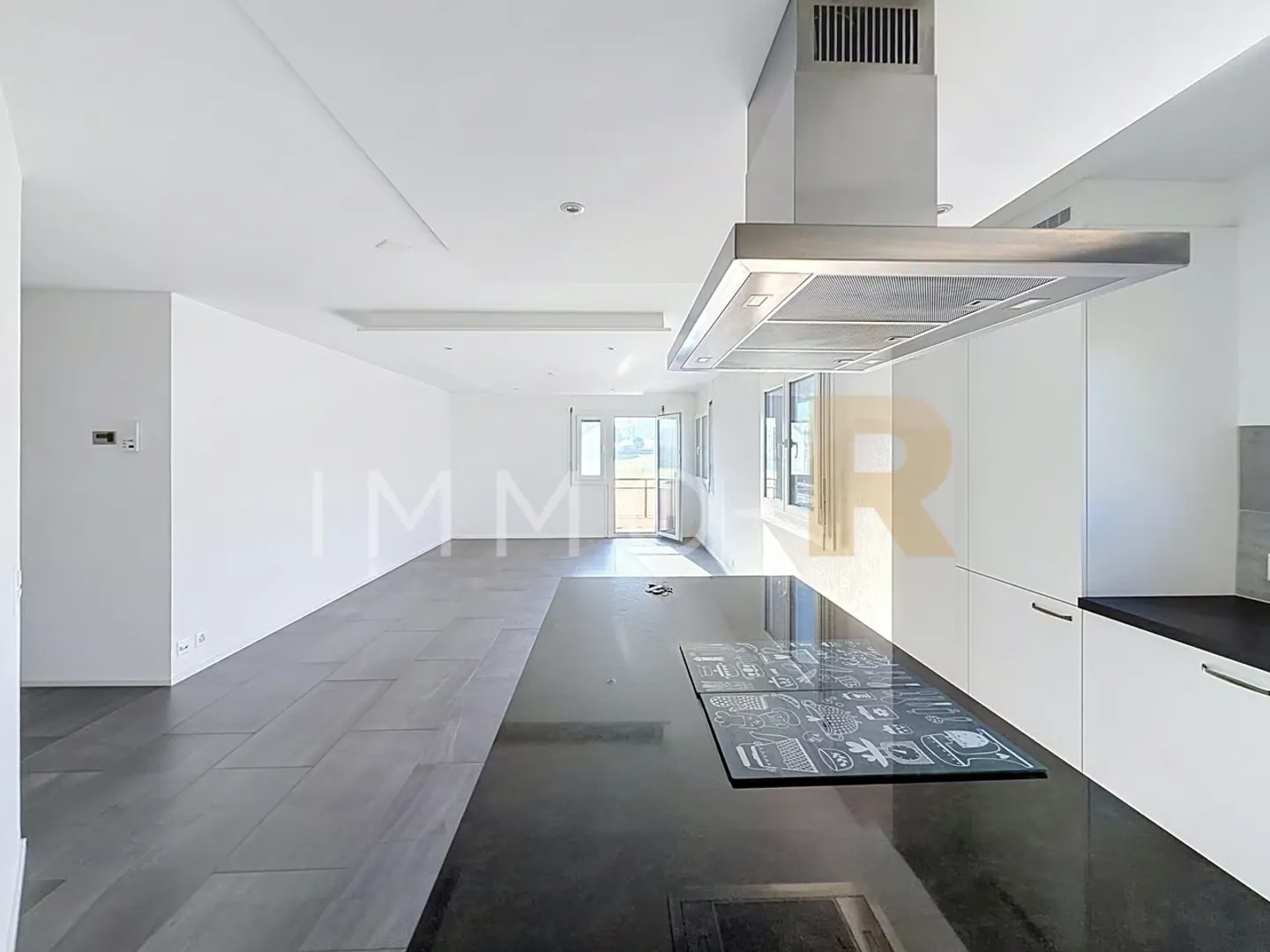 Bel appartement rénové - Photo 3 sur 10