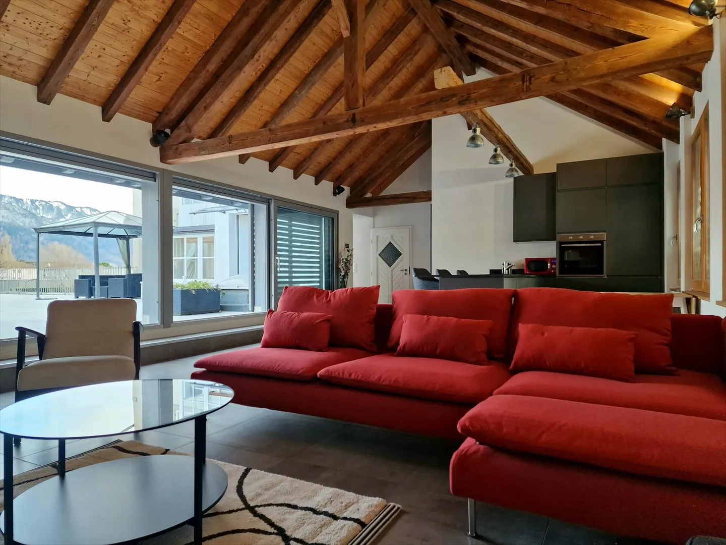 Furnished 4-room apartment - Photo 1 of 13
