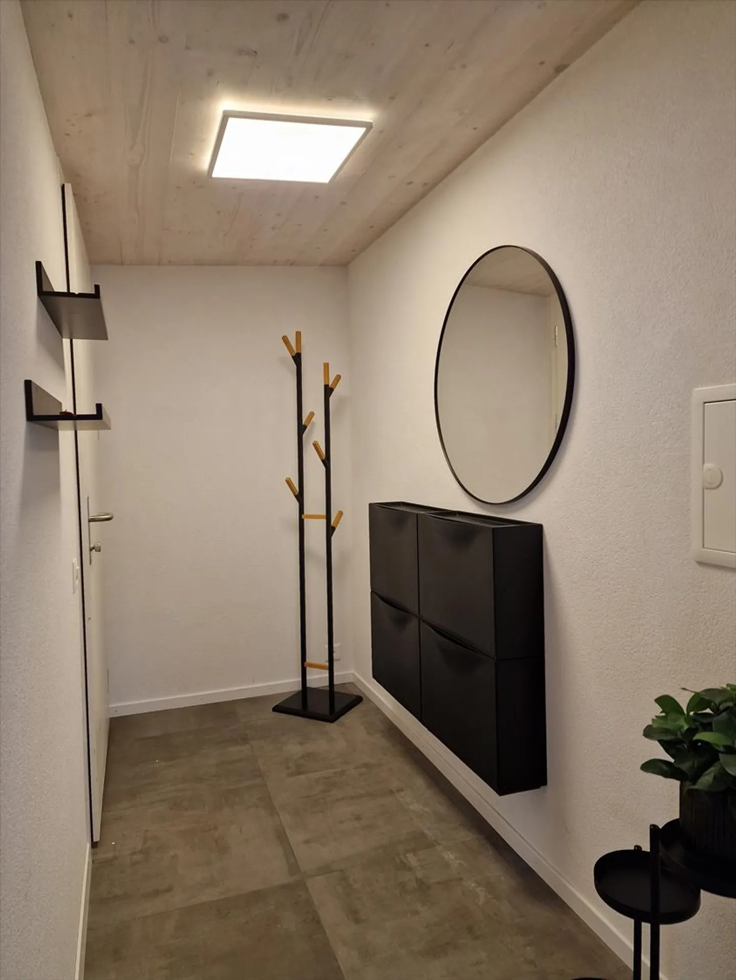 Furnished 4-room apartment - Photo 3 of 13