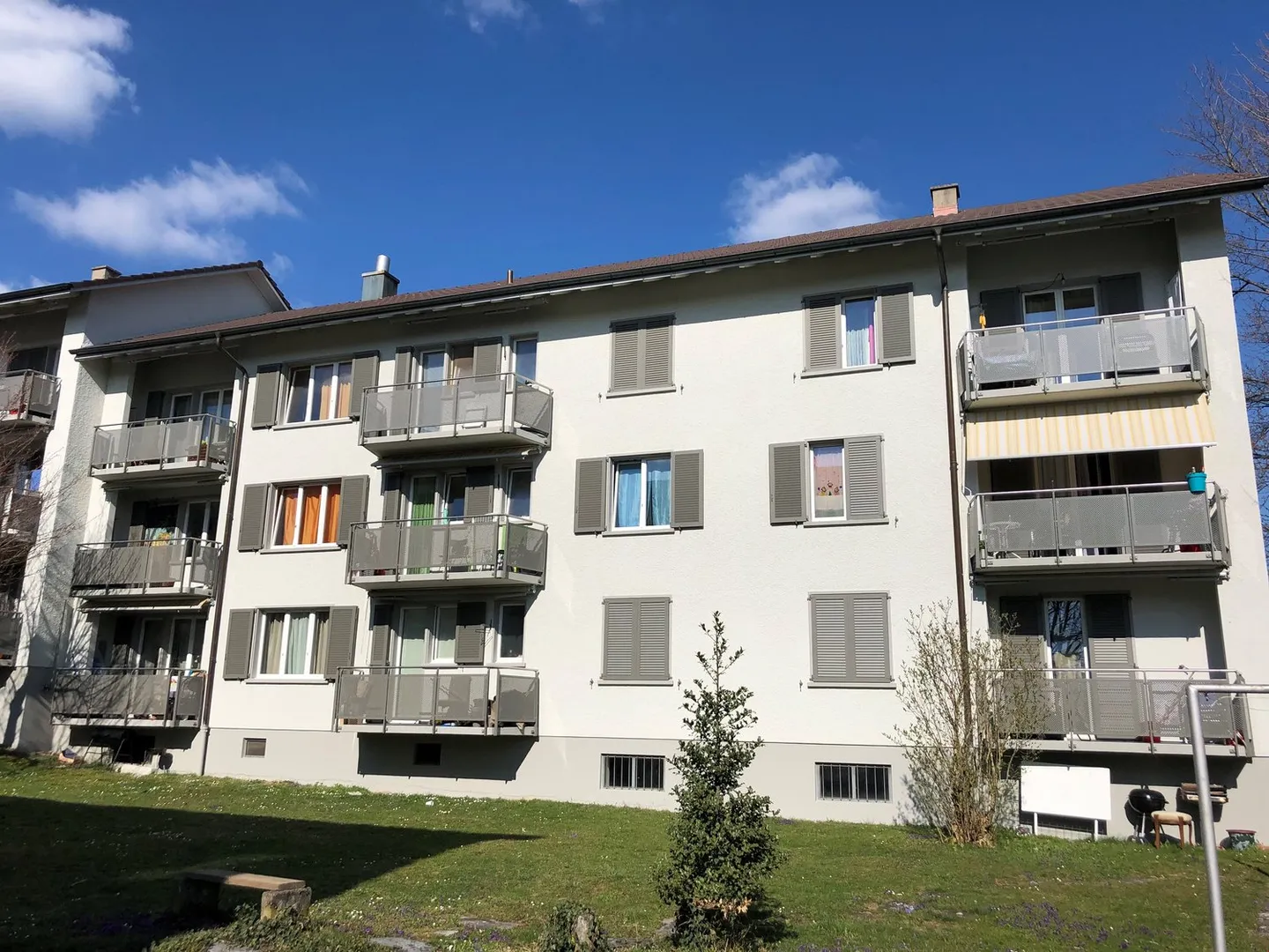 Belle et lumineuse appartement de 3,5 pièces avec balcon - Photo 1 sur 9