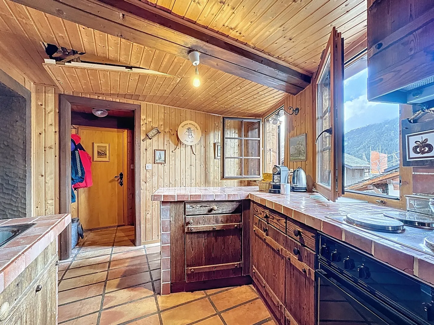 Familienchalet in Bruson – Garage, Weinkeller und ungehinderte Ausblicke - Foto 8 von 18