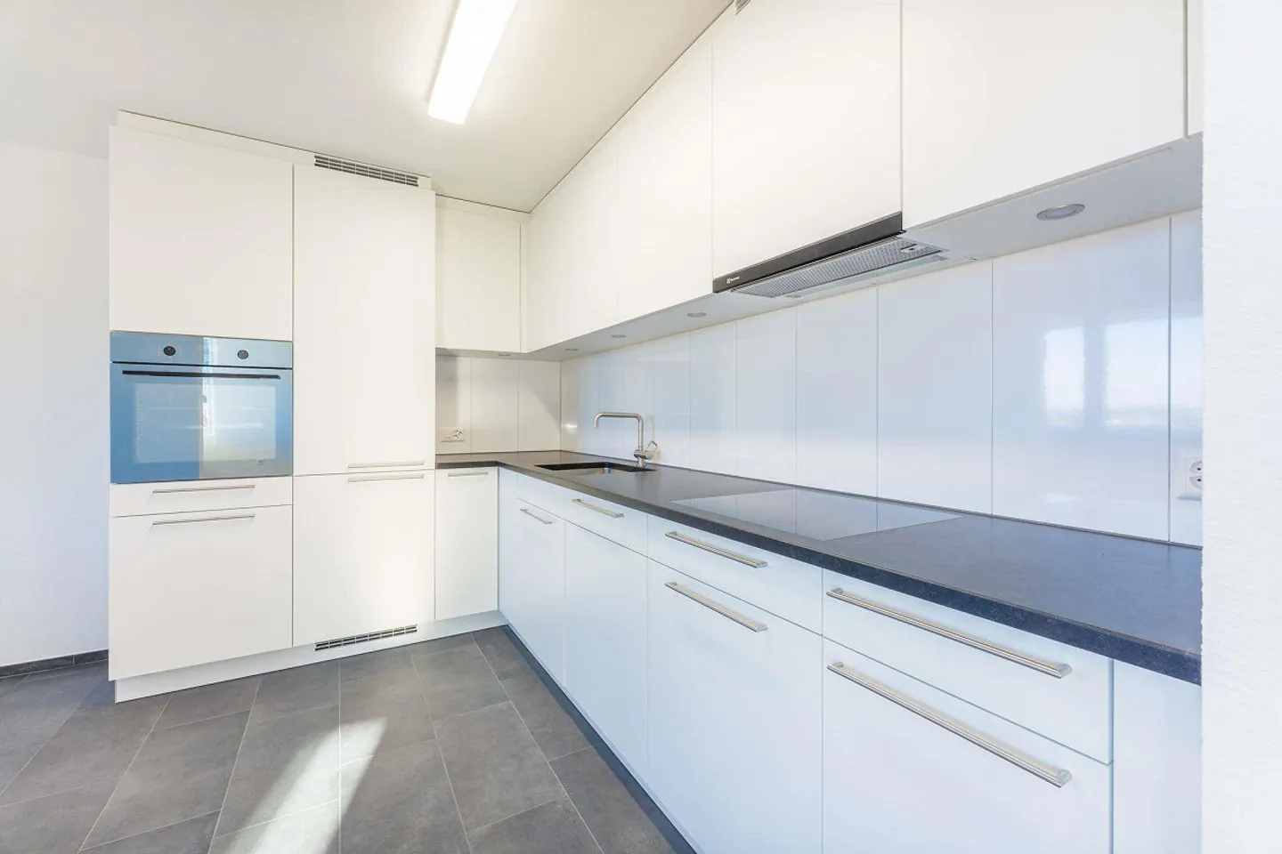 Dreamlike Penthouse Apartment with Lake View! - Photo 2 of 12