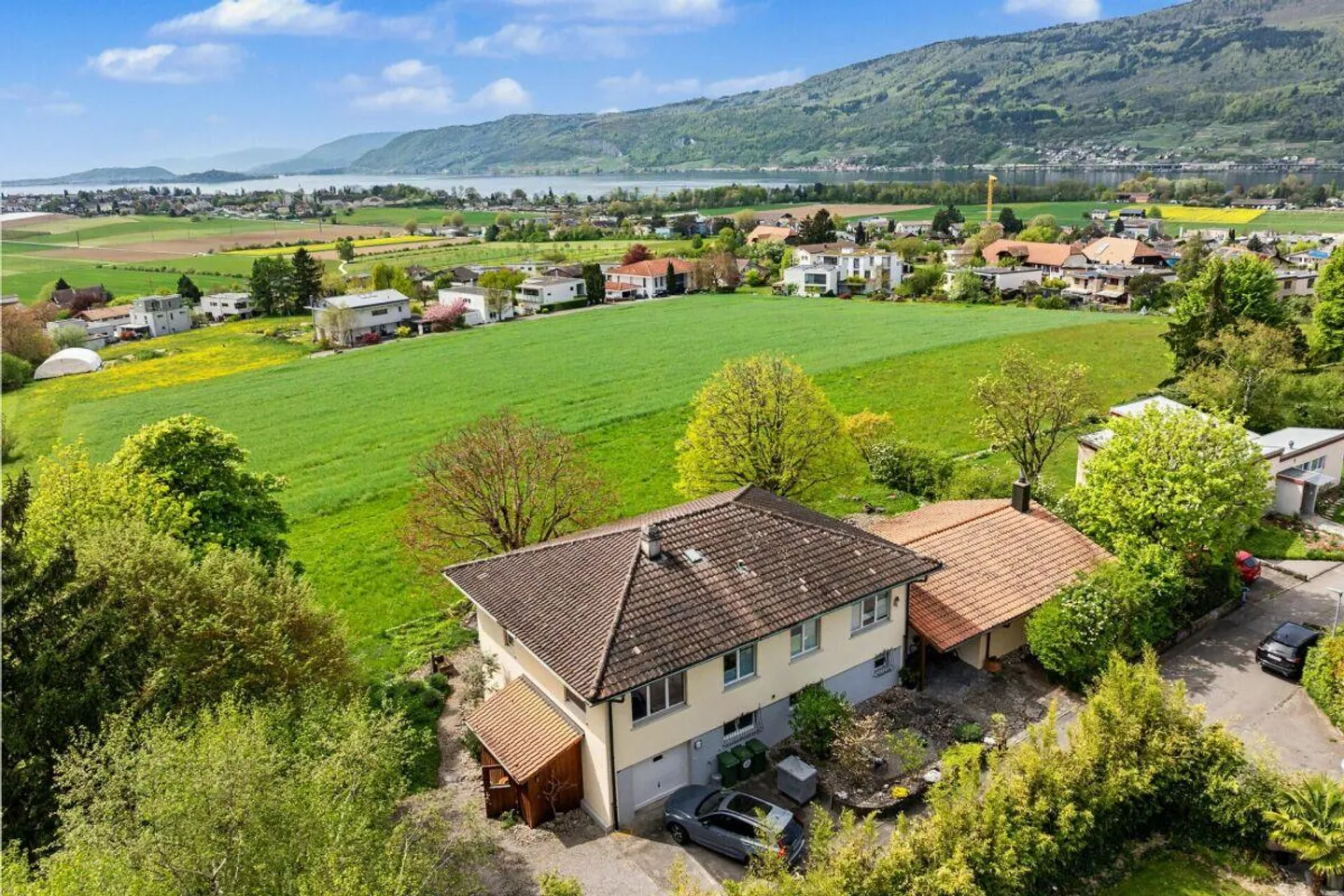 Einfamilienhaus mit Seesicht an bester Lage! - Photo 1 of 14