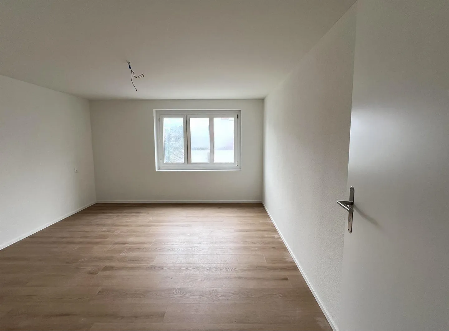 Completely renovated, bright and quiet 2.5 room apartment - Photo 5 of 7