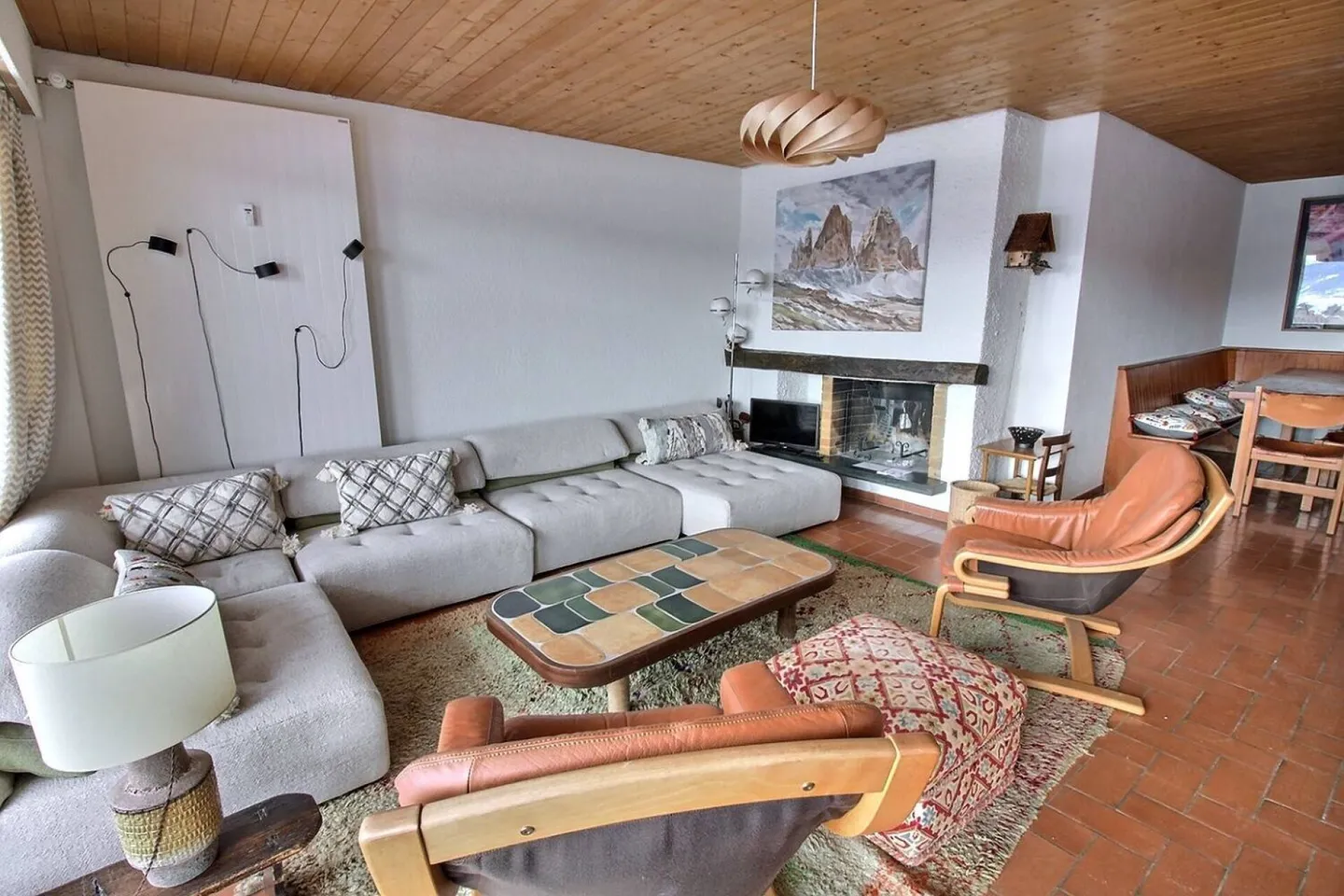 Apartment for rent - Photo 3 of 12