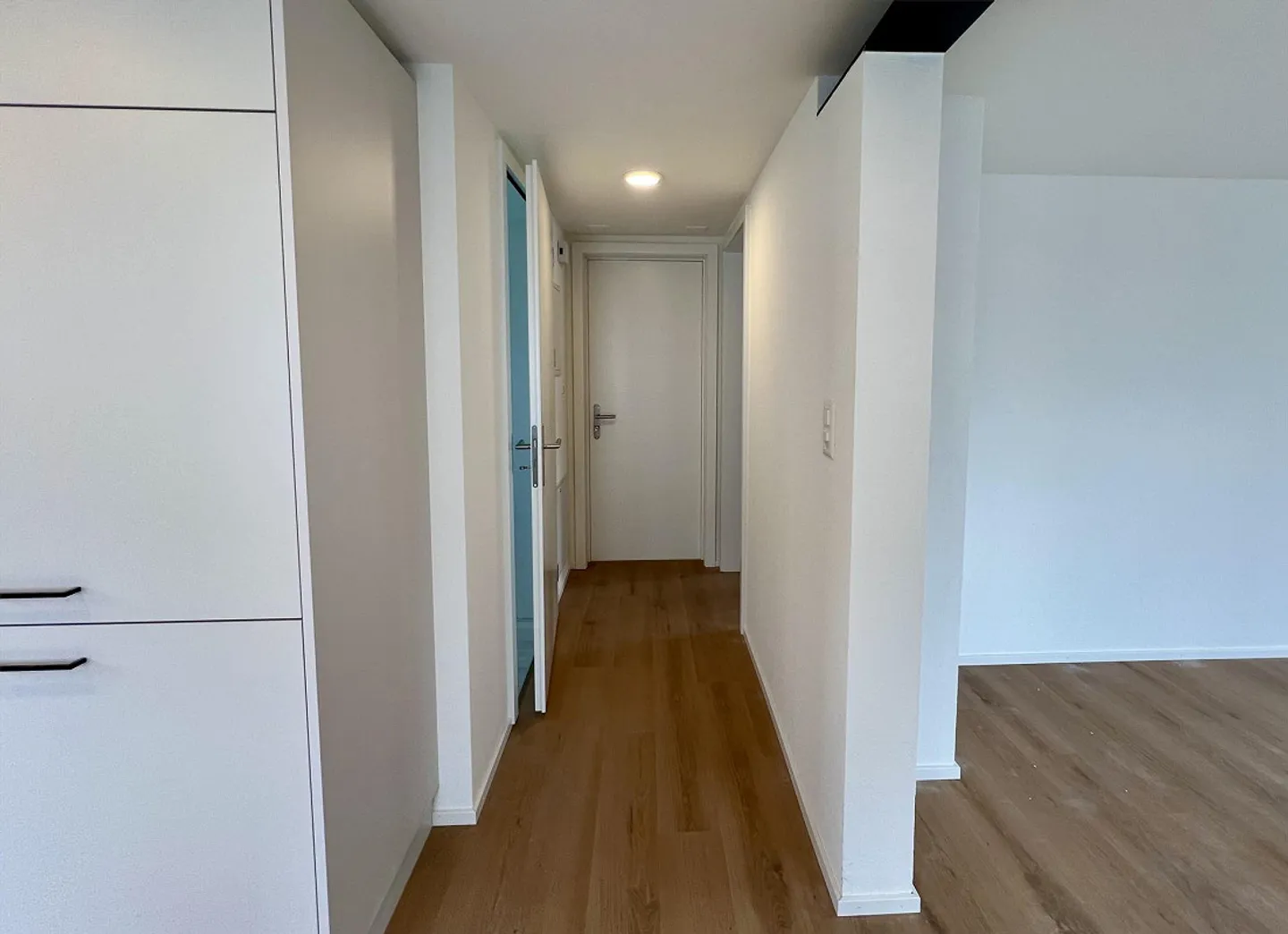 Completely renovated, bright and quiet 2.5 room apartment - Photo 6 of 7