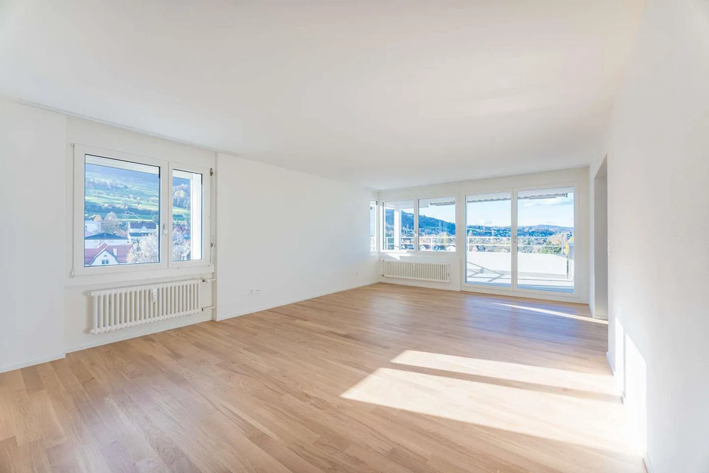 Dreamlike Penthouse Apartment with Lake View! - Photo 6 of 12