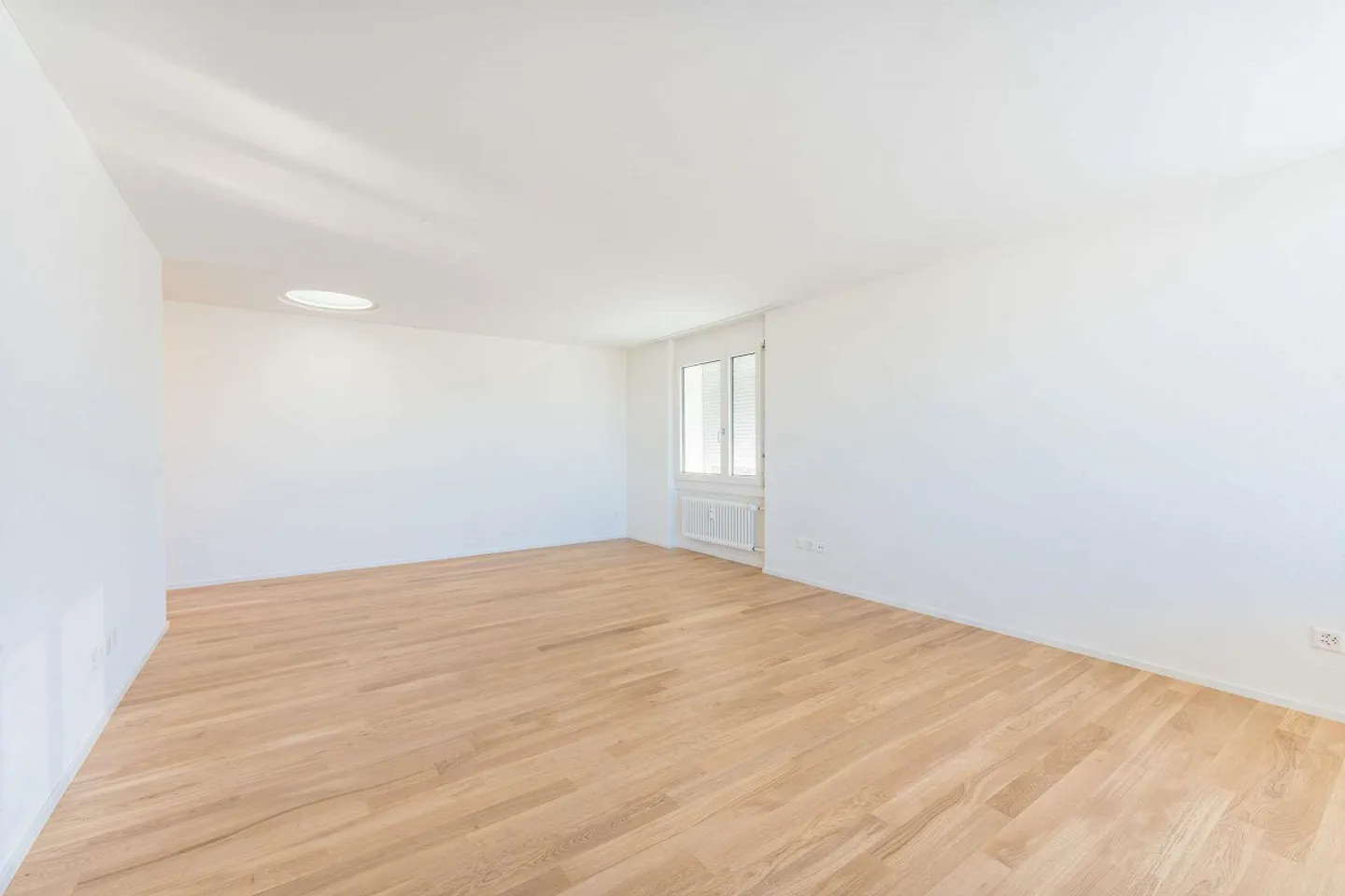 Dreamlike Penthouse Apartment with Lake View! - Photo 11 of 12