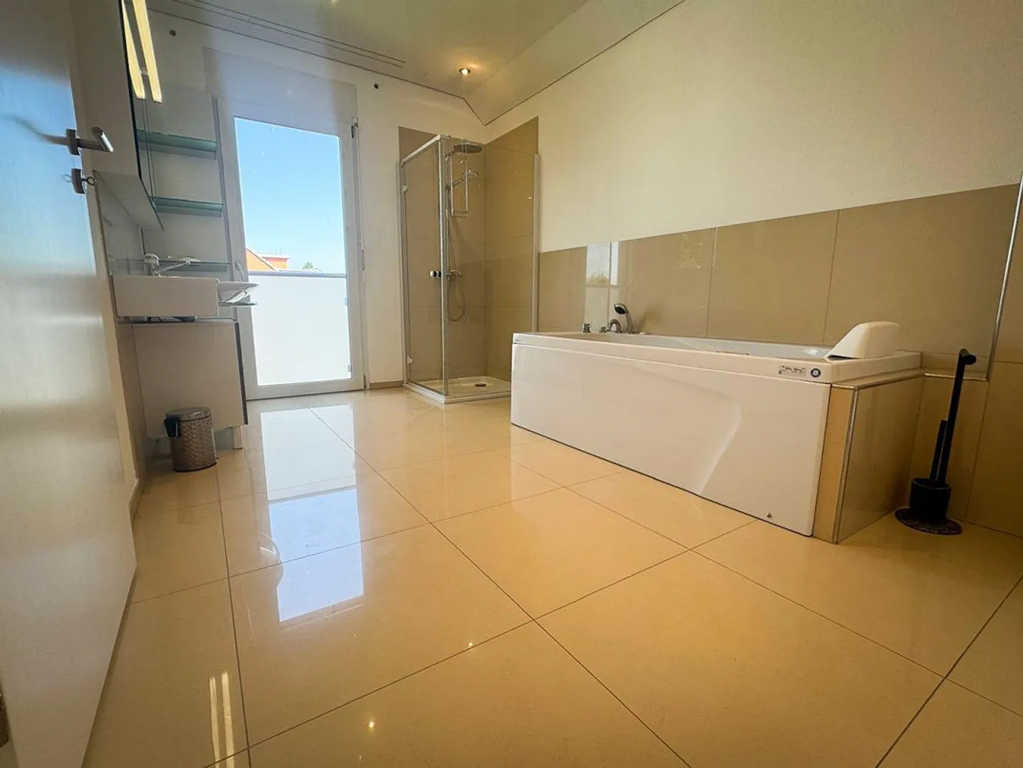 Exclusive living dream with many highlights - Photo 12 of 17