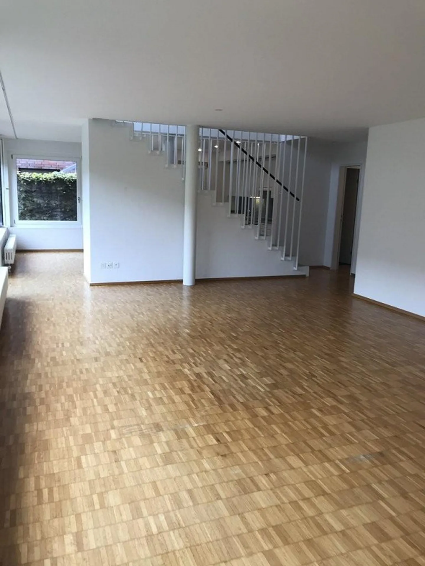 RENT WITHOUT DEPOSIT - Your tax-efficient residential idyll near Zurich - Photo 4 of 8