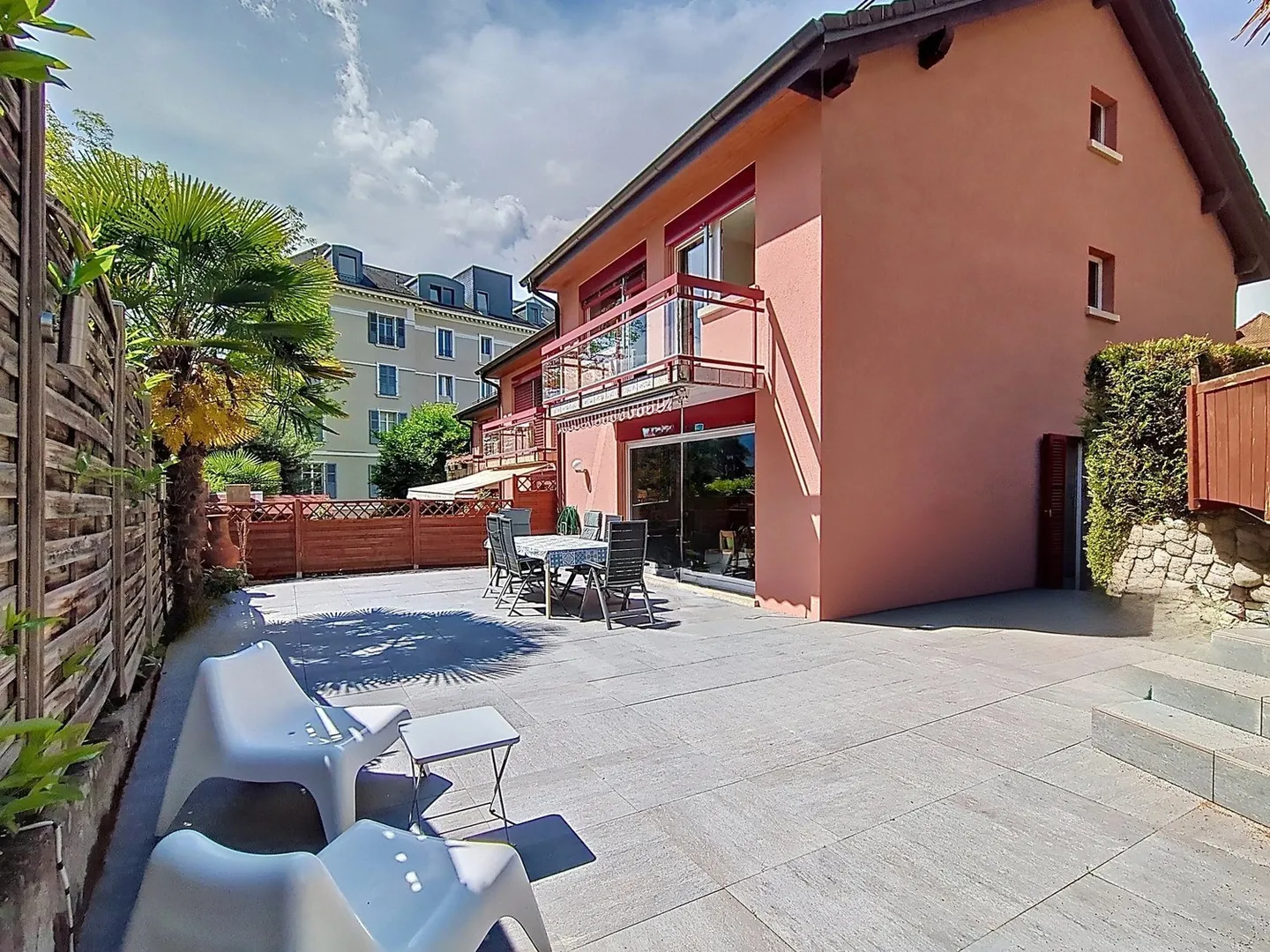 Casa a schiera affascinante con 5,5 stanze, a 2 minuti a piedi dal lago! - Foto 5 di 5