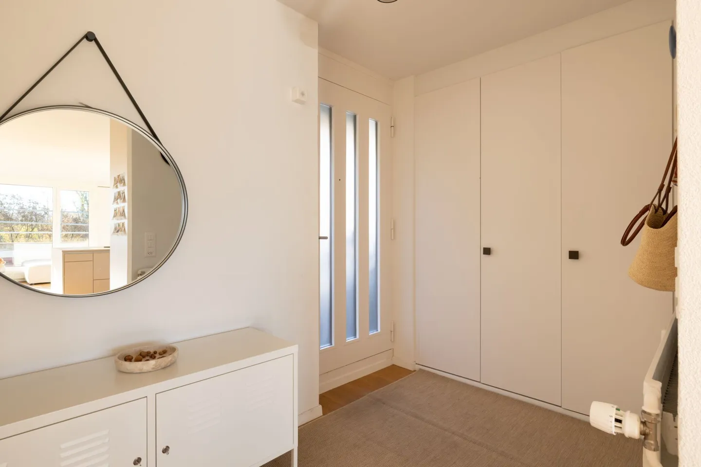 Aussergewöhnliche 4.5 Zimmer Terrassenwohnung an Toplage in Bolligen - Photo 2 of 13