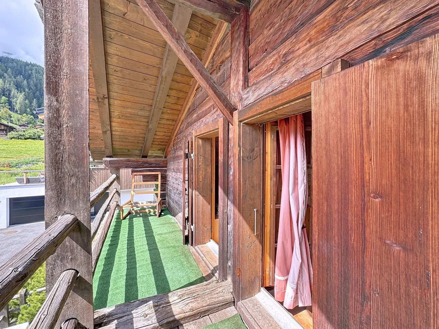 Familienchalet in Bruson – Garage, Weinkeller und ungehinderte Ausblicke - Foto 15 von 18