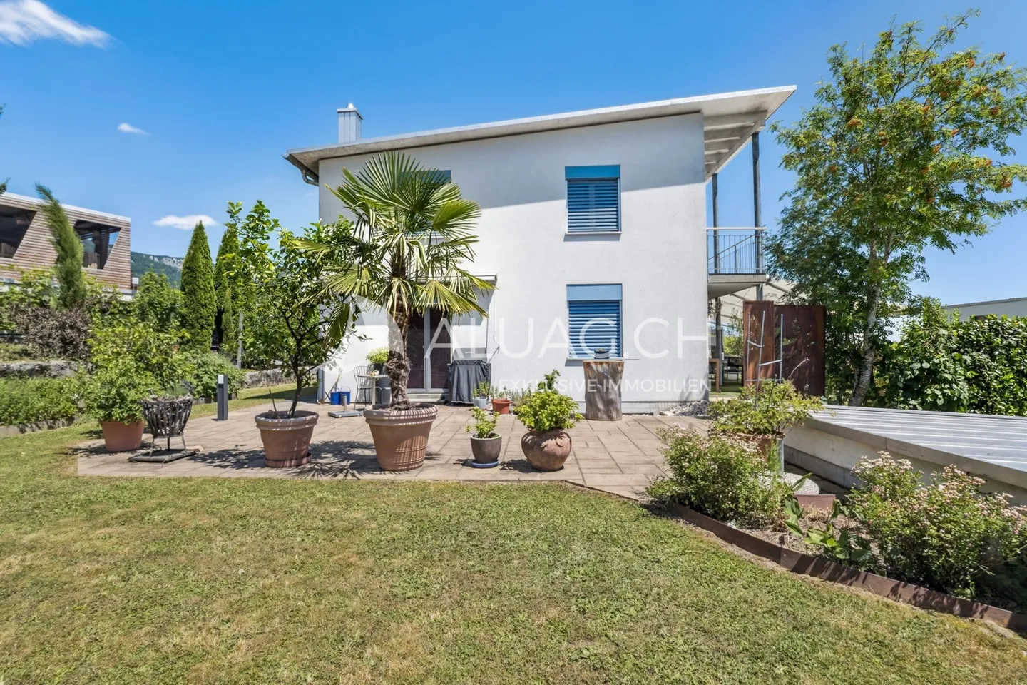 VILLA UNIFAMILIARE A NIEDERWIL CON VISTA - Foto 2 di 13