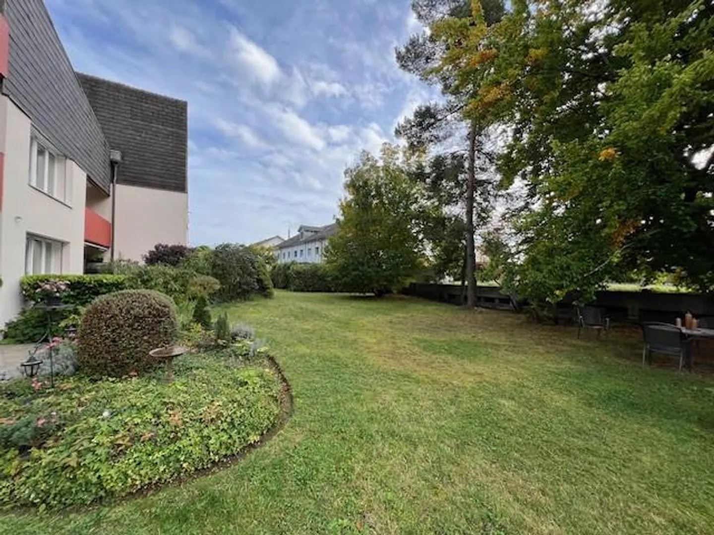 First occupancy after modernization: 4.5-room apartment with south balcony in Löhningen - Photo 4 of 26