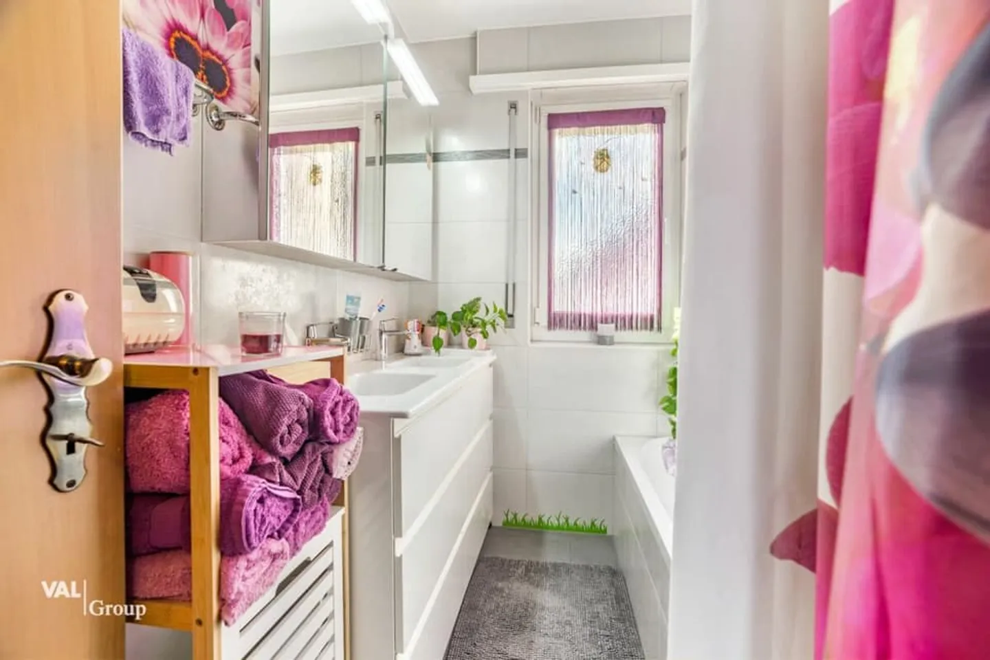 Appartement rénové dans une maison bifamiliale dans un emplacement central, ensoleillé et calme - Photo 9 sur 13