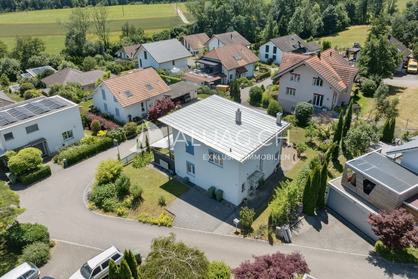 VILLA UNIFAMILIARE A NIEDERWIL CON VISTA - Foto 4 di 13
