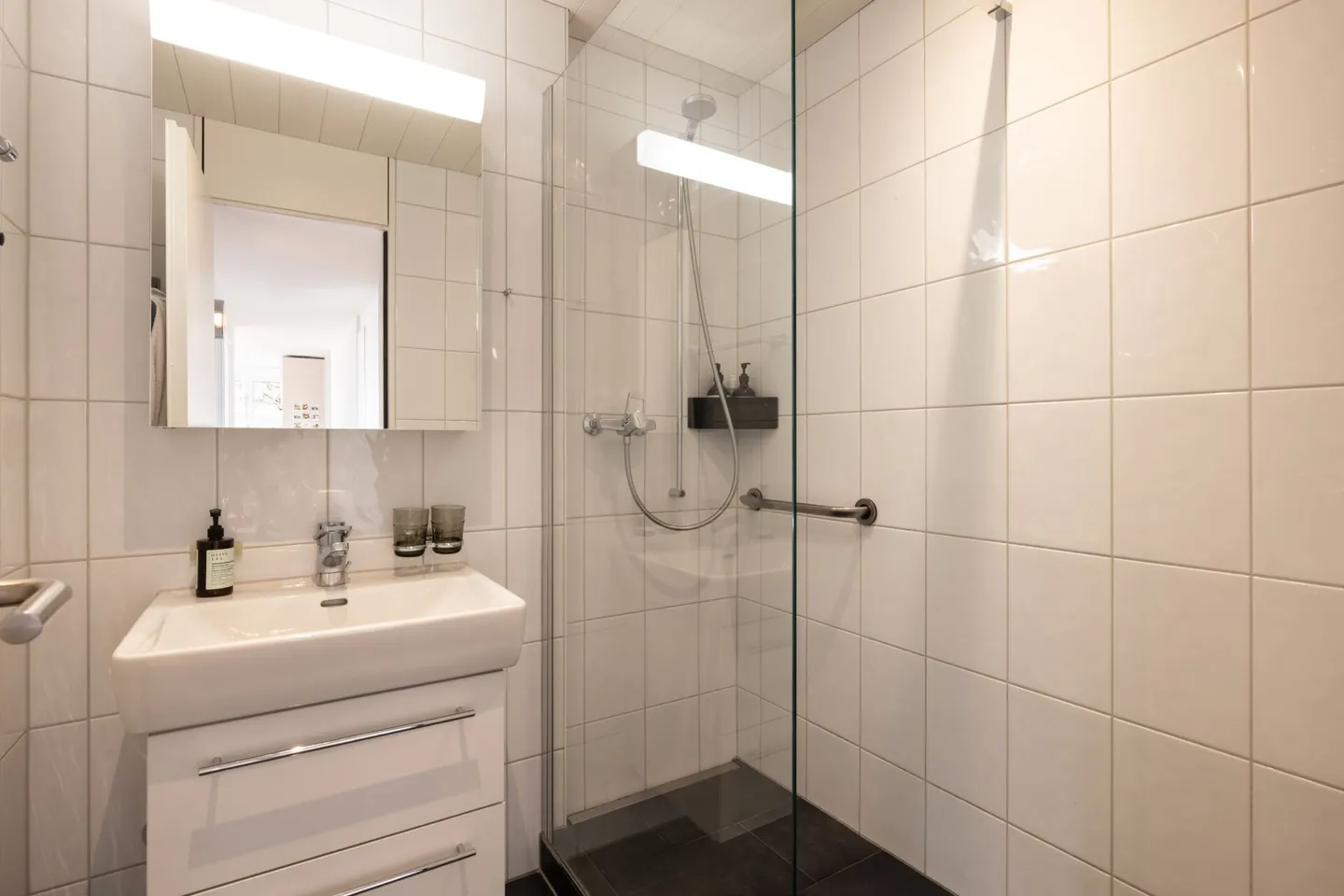 Aussergewöhnliche 4.5 Zimmer Terrassenwohnung an Toplage in Bolligen - Photo 10 of 13