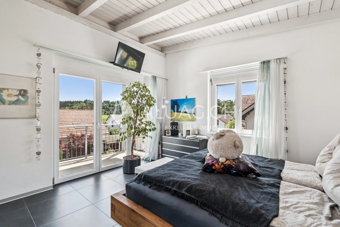 VILLA UNIFAMILIARE A NIEDERWIL CON VISTA - Foto 7 di 13
