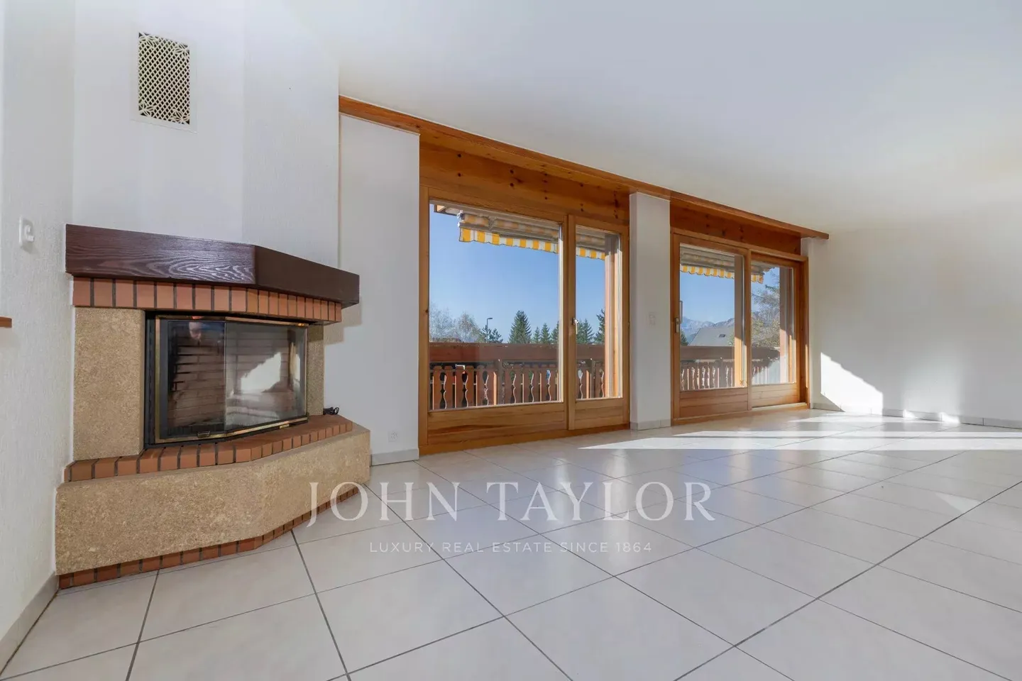 Rara opportunità: 2 chalet su una proprietà di 2789m2 - Foto 2 di 11