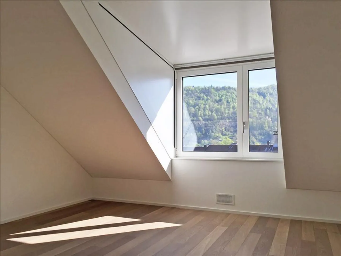 Appartement de rêve au cœur de la vieille ville ! - Photo 3 sur 11