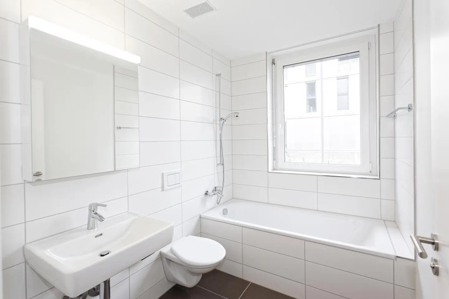 Modernes Zuhause mit grossem Balkon - Foto 6 von 8