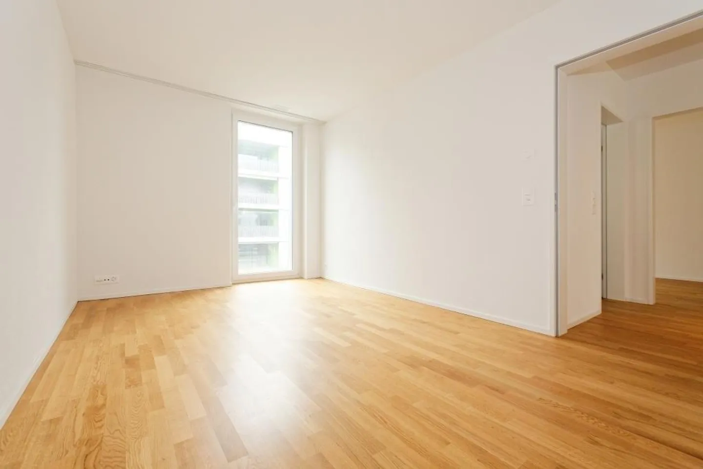 Modernes Zuhause mit grossem Balkon - Foto 5 von 8