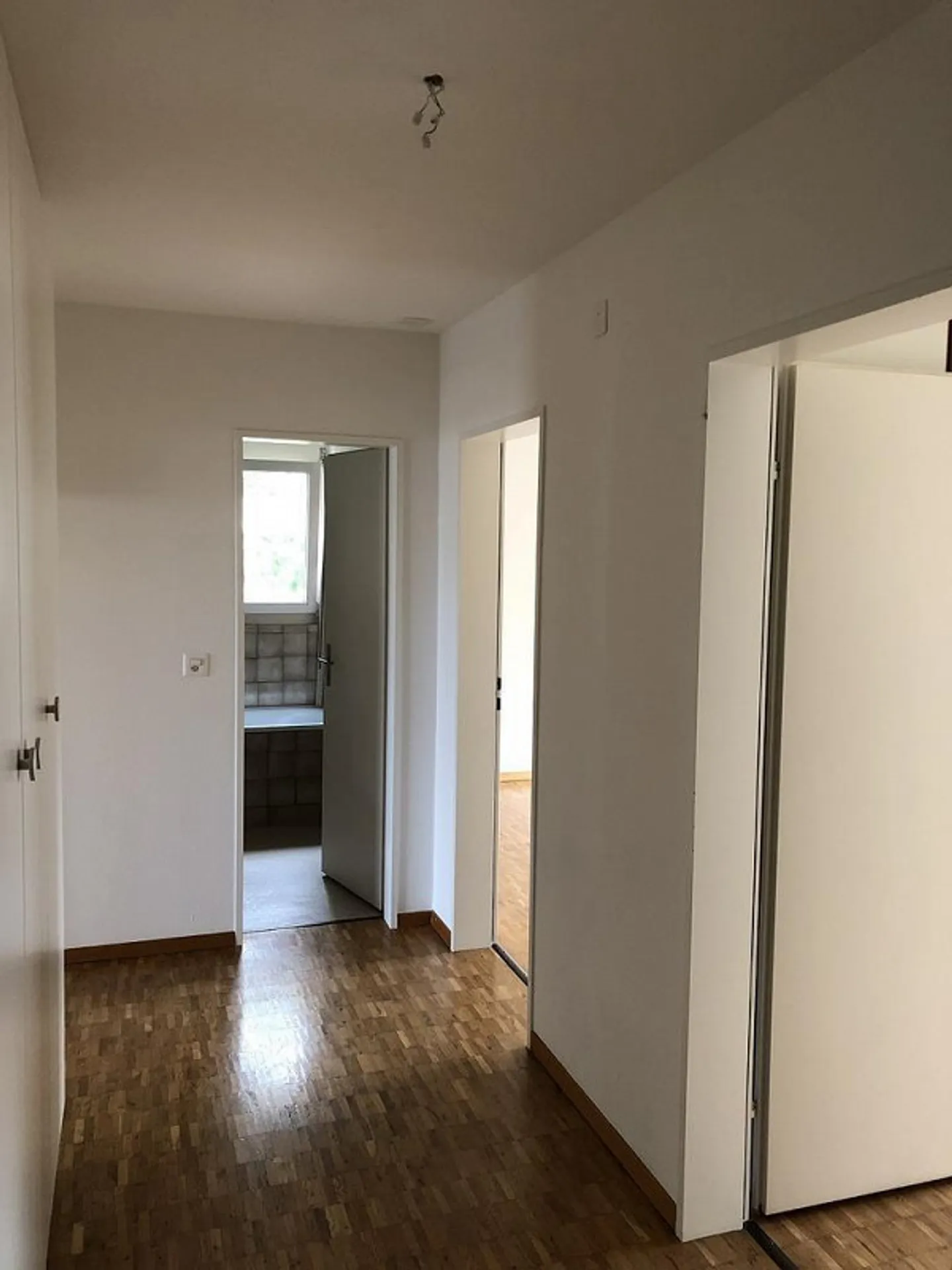 Appartamento affascinante di 4,5 stanze in un insediamento adatto ai bambini - Foto 7 di 9