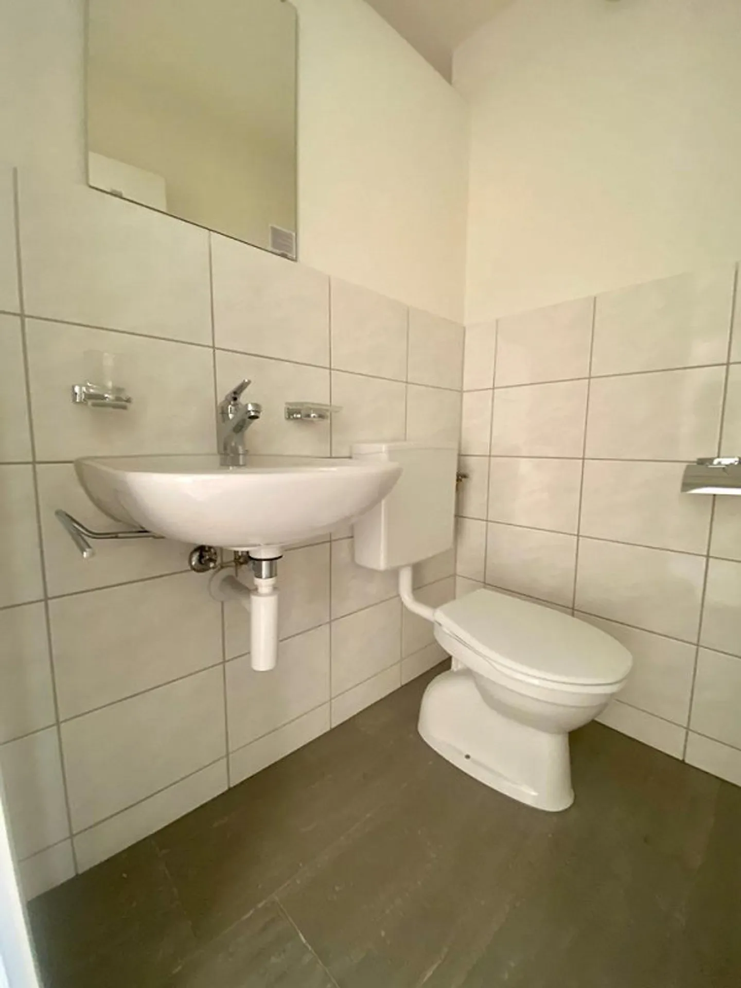 Temporary Rental Until 30.09.2026 - Photo 4 of 6