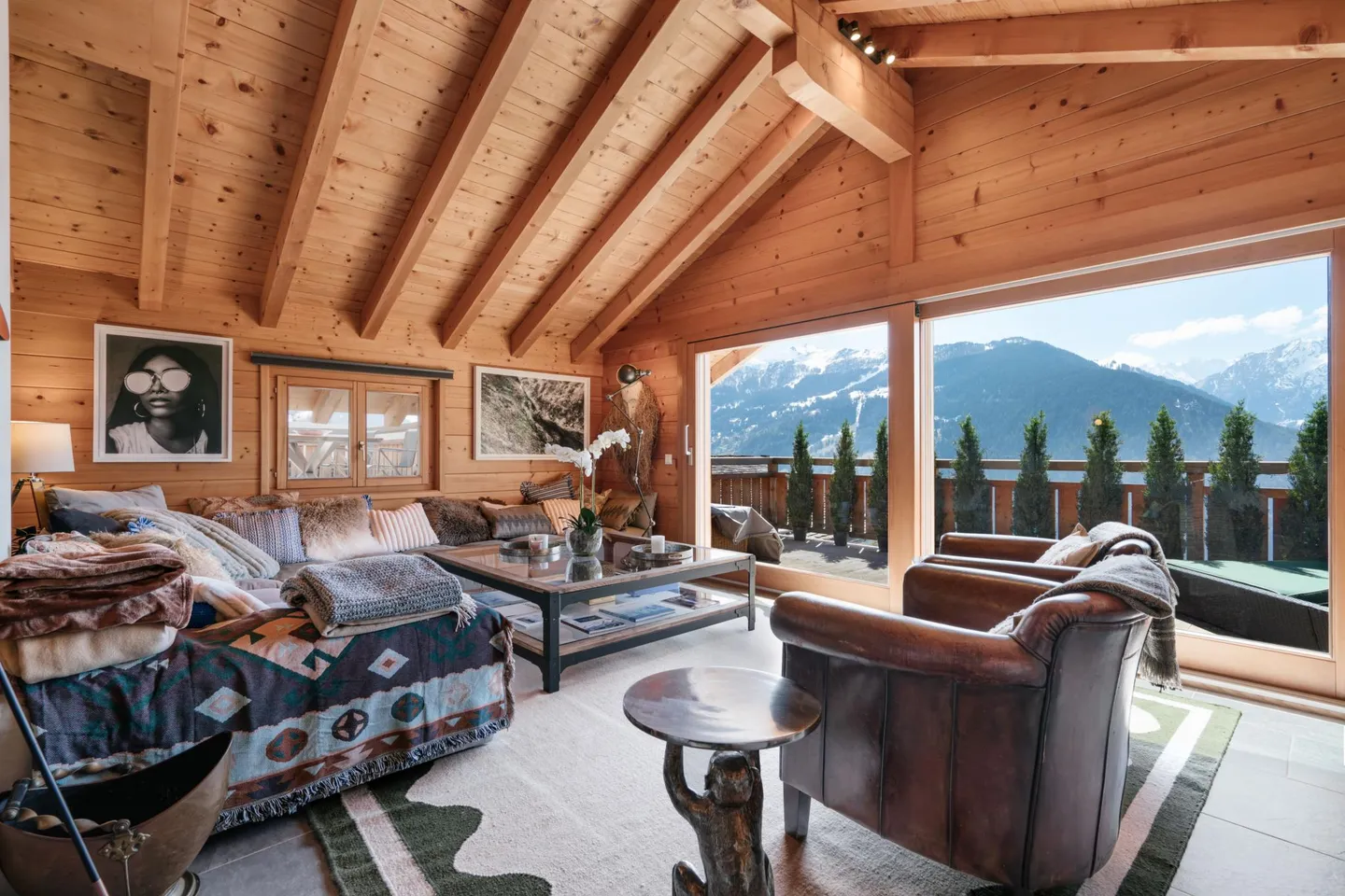 Un chalet con 5 camere situato nel pittoresco villaggio di Médières. - Foto 1 di 10
