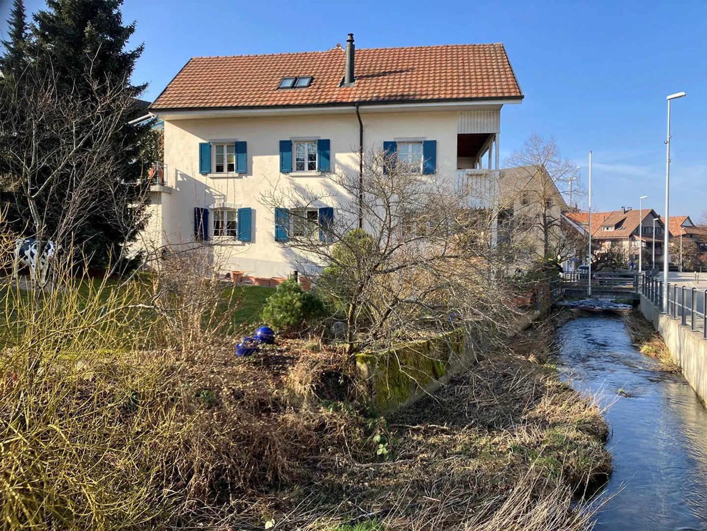 Vielseitiges Wohn-/Geschäftshaus - Foto 2 von 7