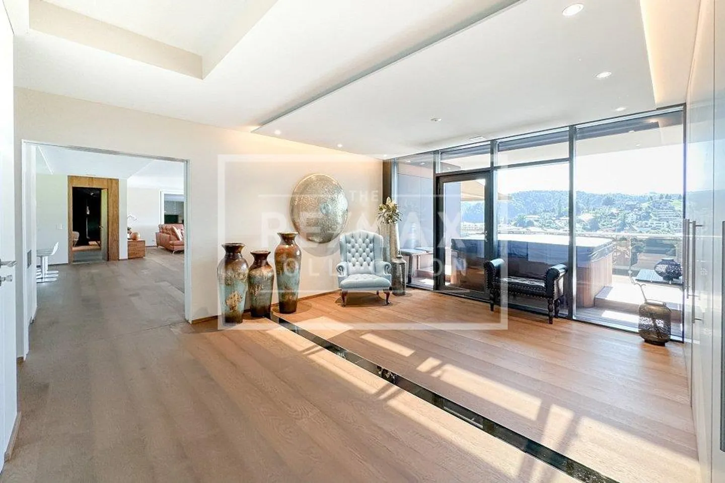 Exclusive 6-Room Penthouse Apartment - Photo 10 of 13