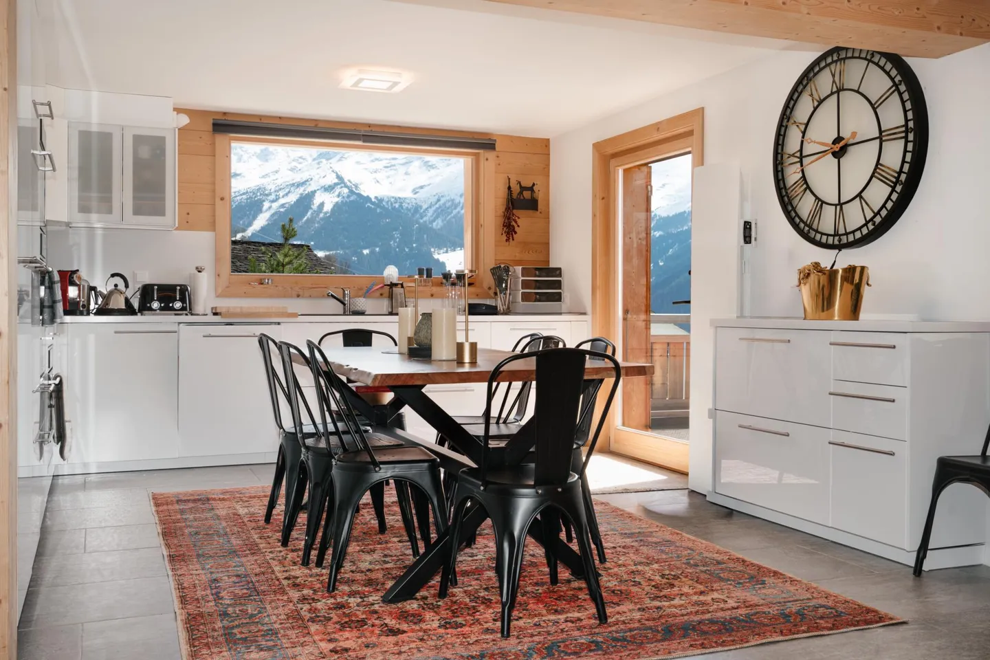 Un chalet con 5 camere situato nel pittoresco villaggio di Médières. - Foto 4 di 10